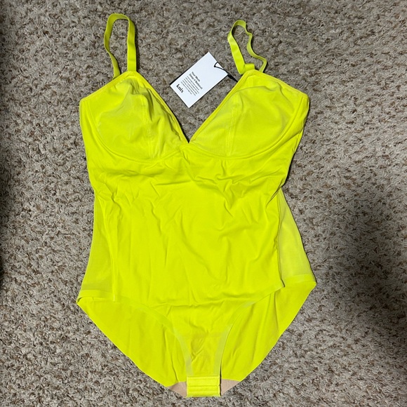 Knix Mesh Deep-V Bodysuit in Citron XL NWT - Picture 7 of 11